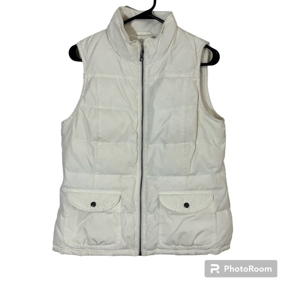 Ann Taylor Loft white puffer vest. Size small. Button pockets.